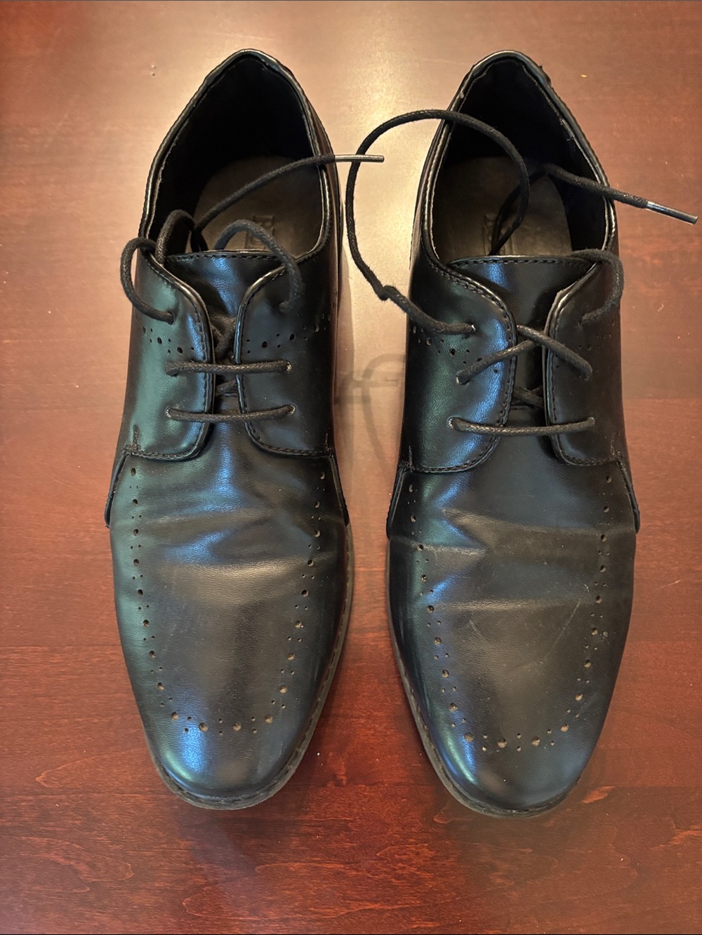Borelli Classic Black Lace-Up Dress Shoes. boy’s size 6